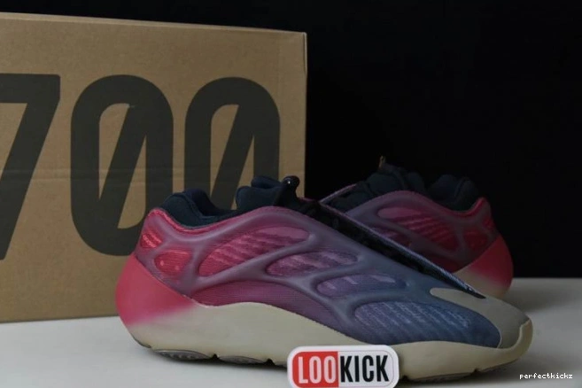 Carbon 700 GW1814 Adidas V3 Fade Yeezy 0822